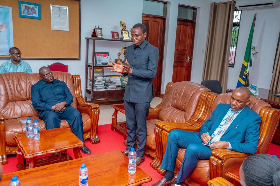 WAZIRI NANAUKA NA RC MSENGI WAJADILI FURSA ZA UWEZESHAJI VIJANA MTWARA